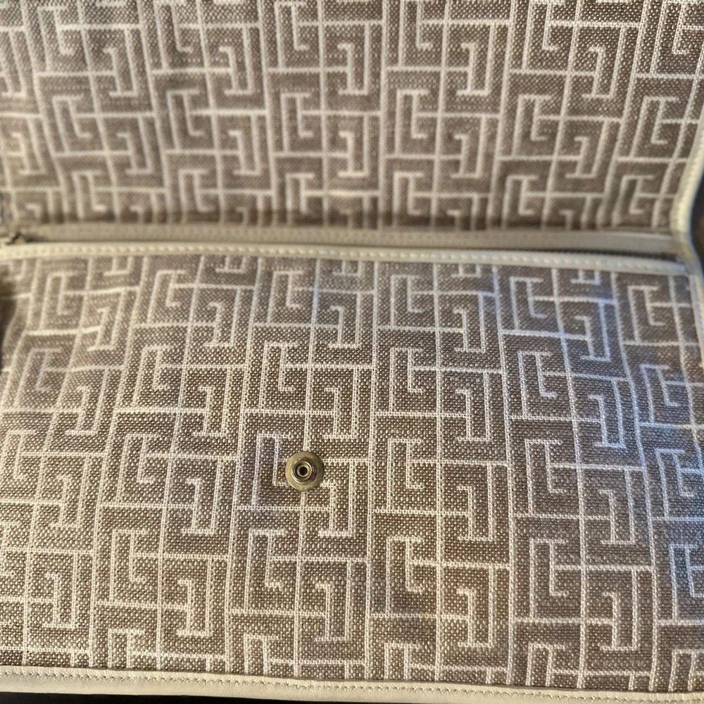 Vintage Pierre Balmain Clutch - Picture 3 of 9